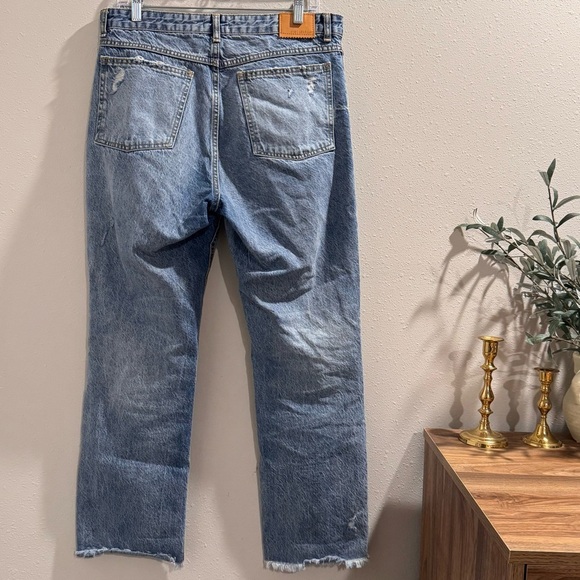 Avec Les Filles Size 30 Medium Washed Distressed Straight Leg Raw Hem Jeans - Picture 2 of 7